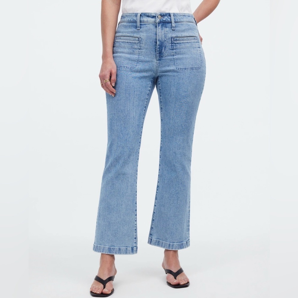 Madewell Midrise Kick out Flare Jeans Size 26 Light Wash Patch Front Pockets - Picture 3 of 12